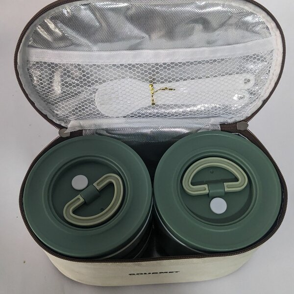 Insulated food storage box