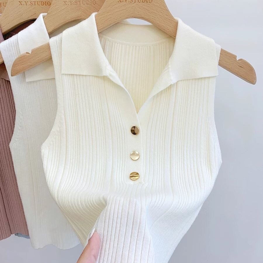 Топ на пуговицах без рукавов