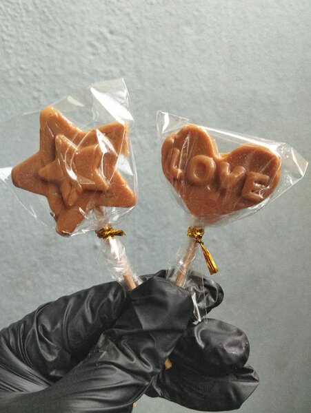 Sucettes Caramel en Forme de Coeur et Etoile