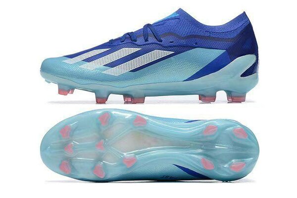 Crampons paire de margue adidas f50