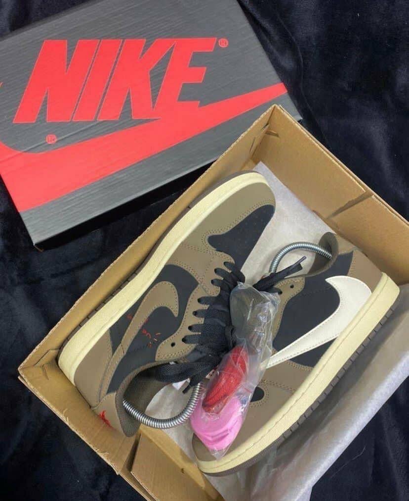 Air Jordan 1 low Travis Scott