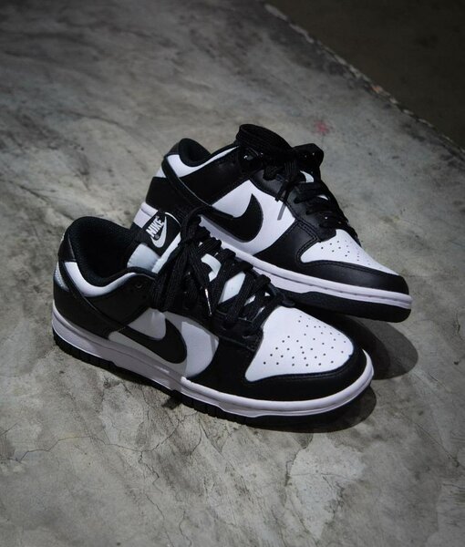 Nike Sneakers Noires et Blanches