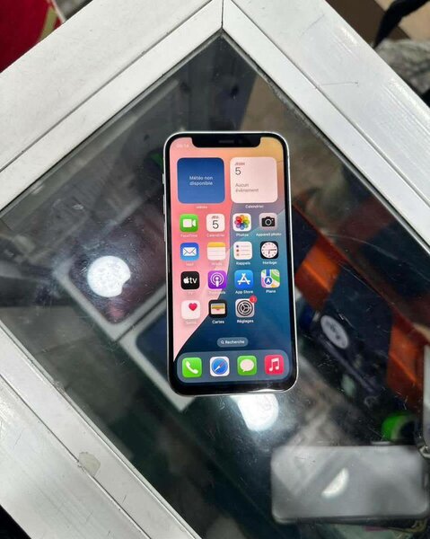 iPhone 12 Blanc 64GB Débloqué