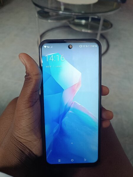 Tecno camon 20