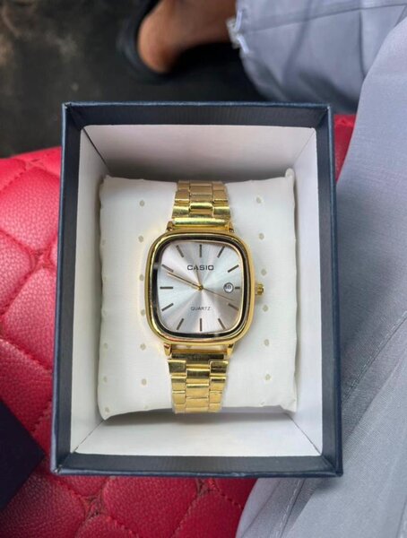 Montre Casio Quartz Élégante