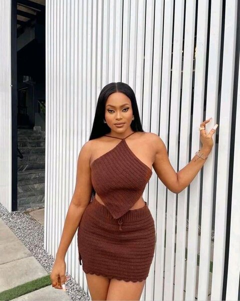 Tops et jupes crochet élégants