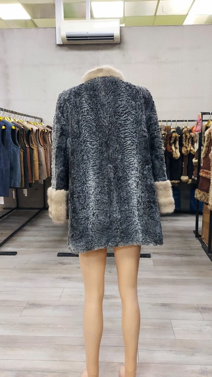 Шуба каракуль