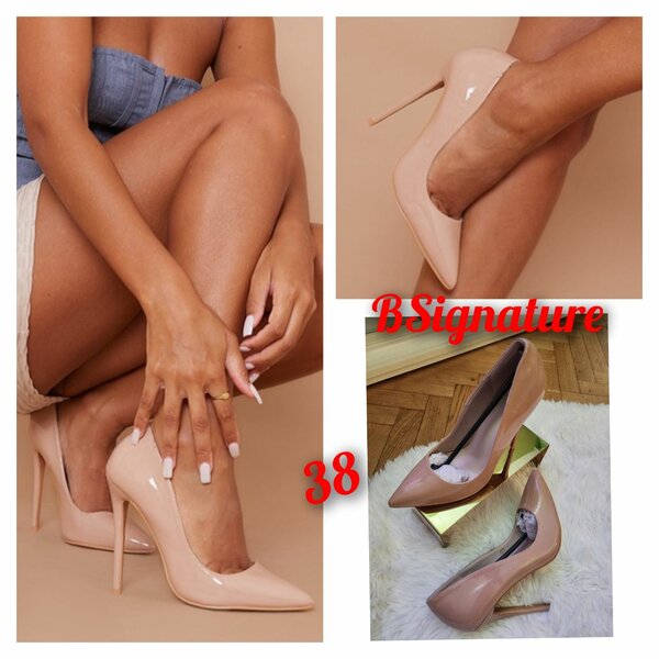 Escarpins à talons aiguilles nude