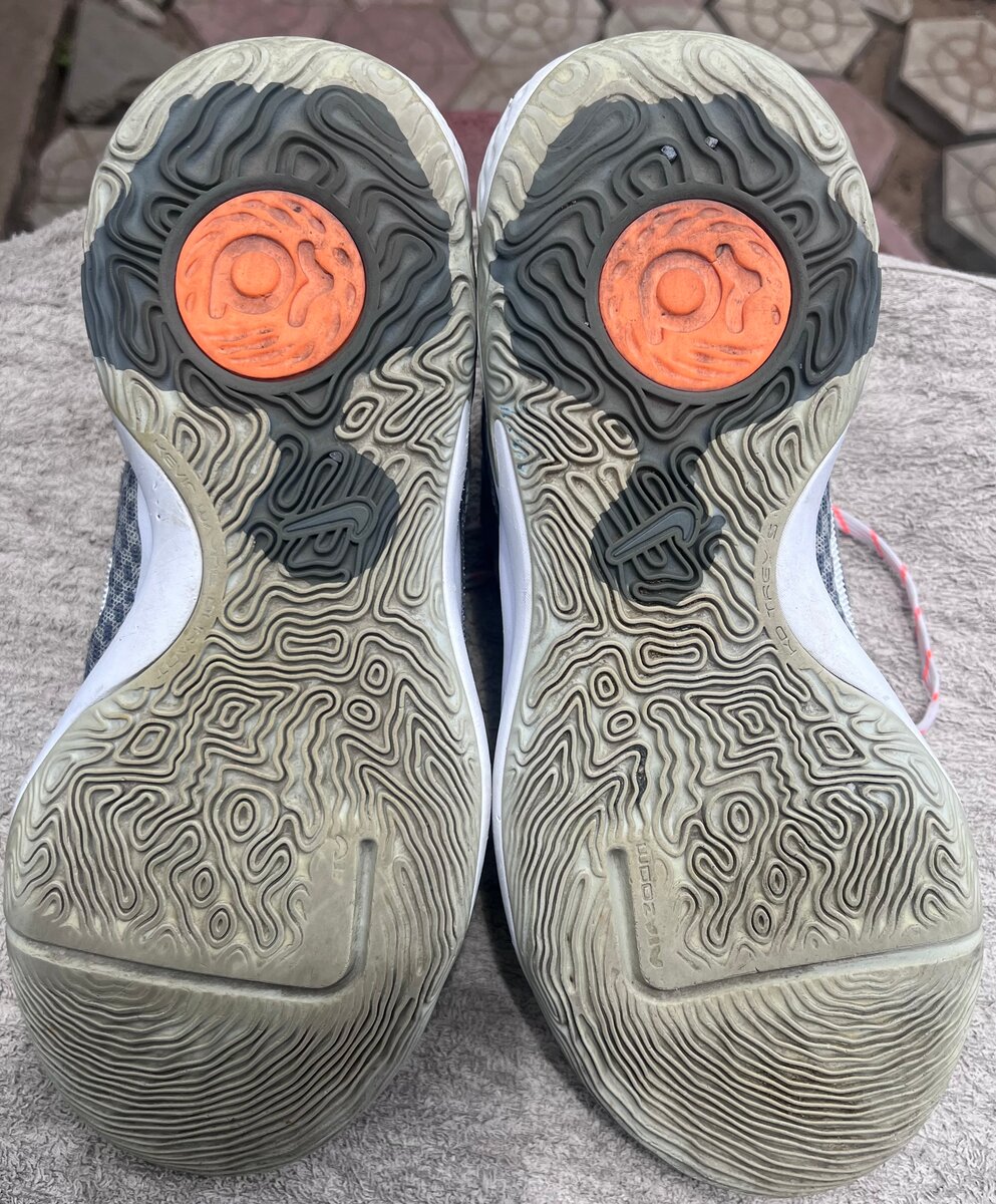 NikeKD Trey 5 IX 'Pure Platin