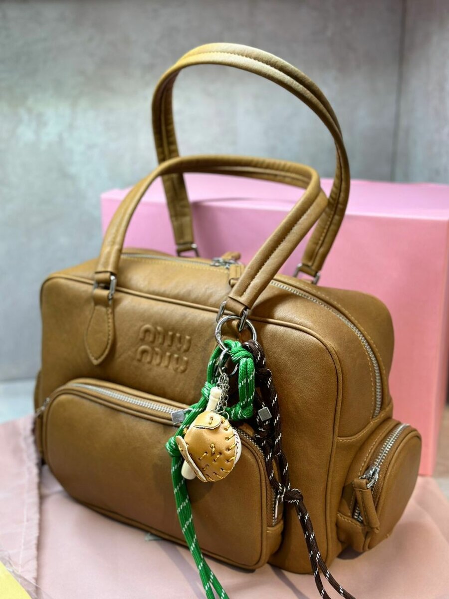 Miu miu/ бесплатная доставка