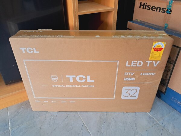 TCL 32 INCHES FHD RESOLUTION DIGITAL SATELLITE TV
