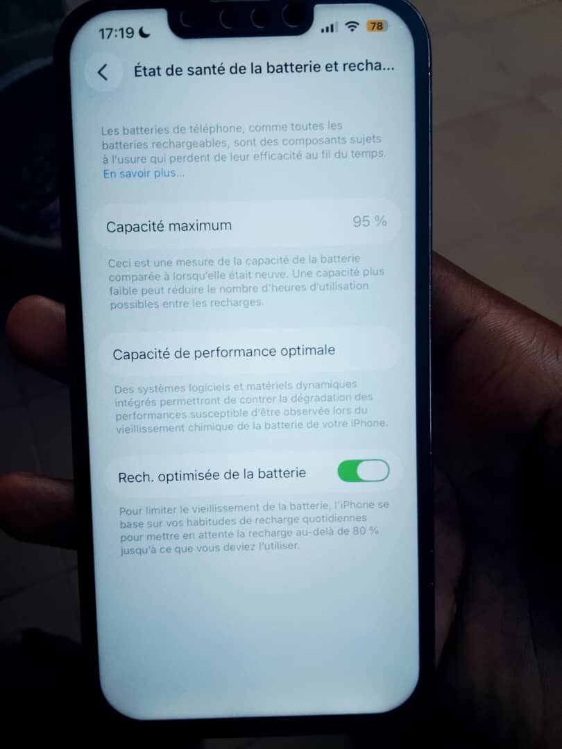 iPhone Bleu Performant
