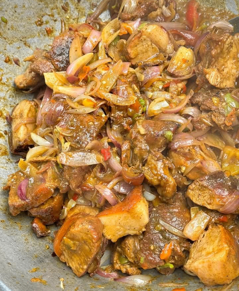 Porc Africain Braisé + Attieke