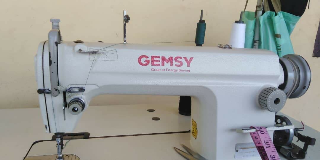 GEMSY INDUSTRIAL SEWING MACHINE