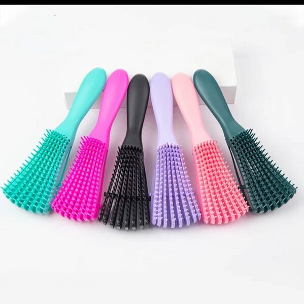 Brosse démêlante flexible