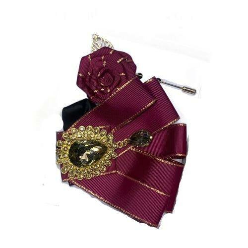 Broche élégante en satin