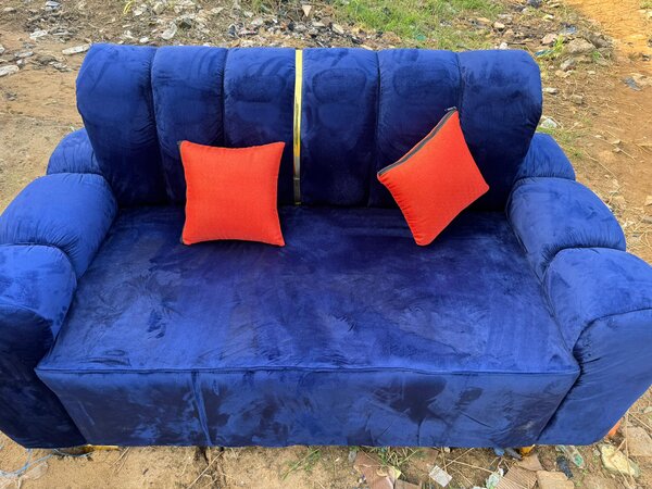 Canapé en velours bleu luxe