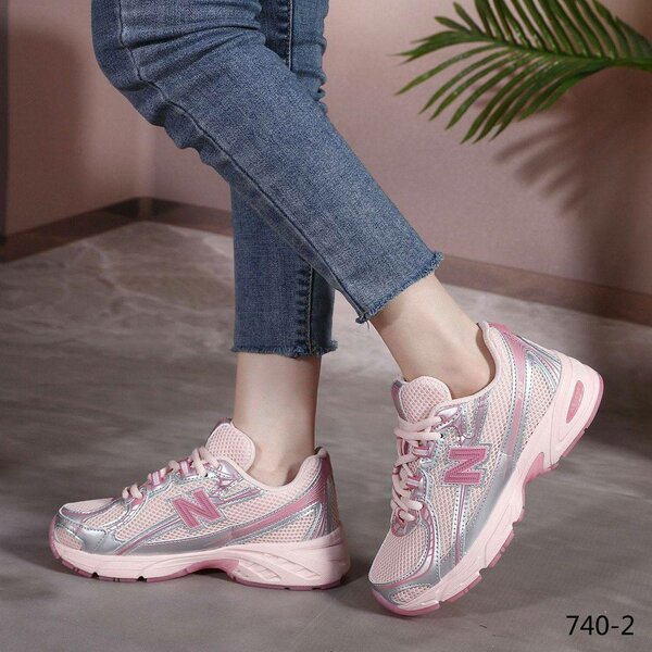 New balance 740