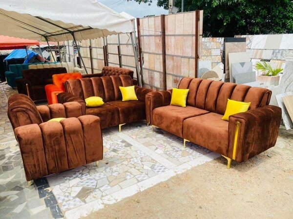 Canapés en velours marron