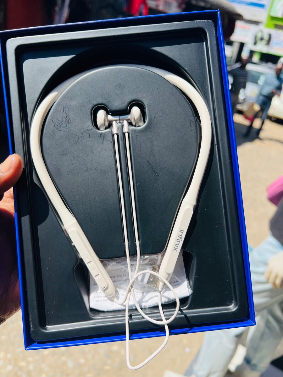 Infinix sport earphones