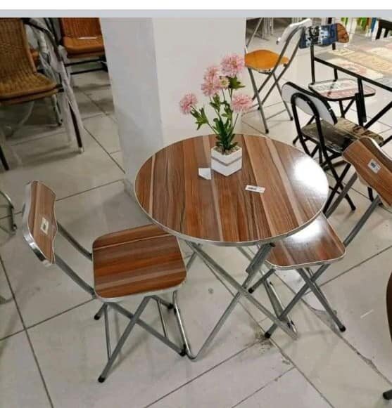 Table pliante 60/60 & 2 chaises