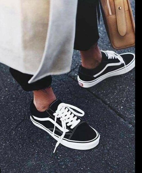 Chic vans