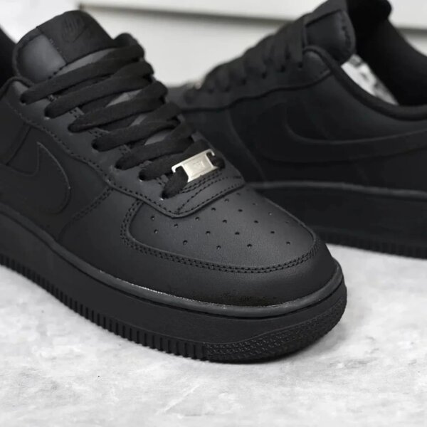 Baskets noires classiques