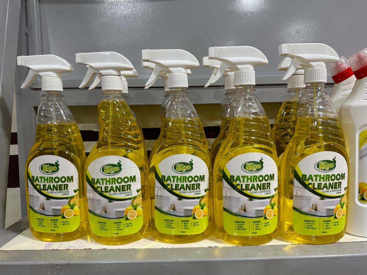 750ml BATHROOM CLEANER