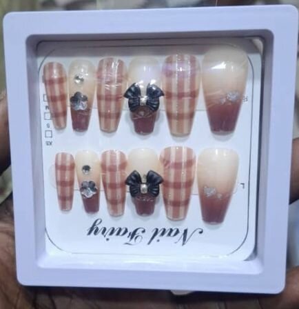 Ongles Pressés Décoratifs