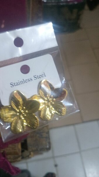 Gold Flower Earrings