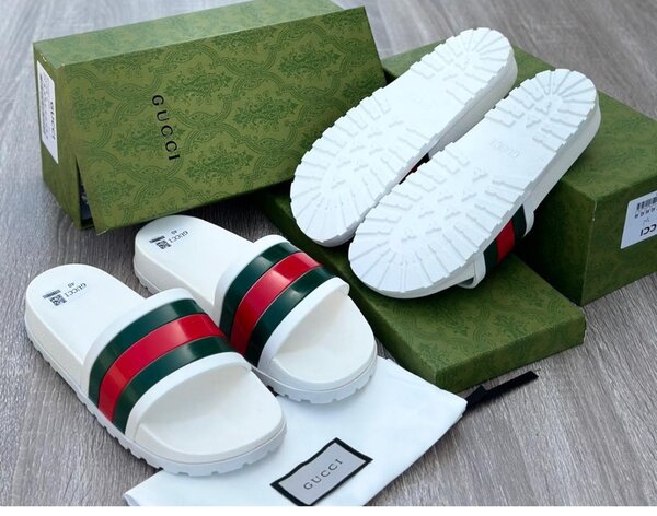 Claquettes Gucci Luxe Homme