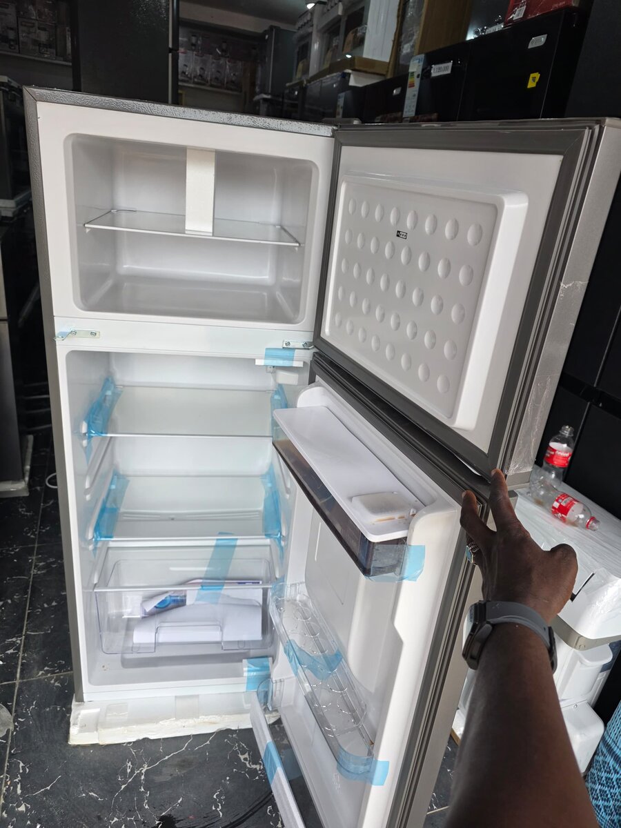 Réfrigérateur inox moderne