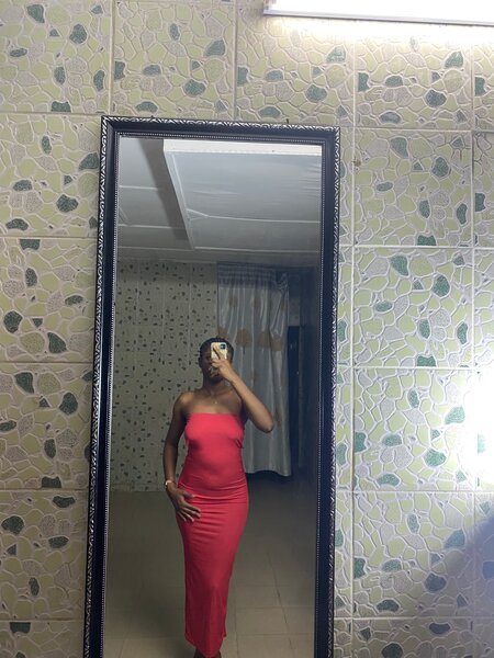 Robe moulante rouge élégante