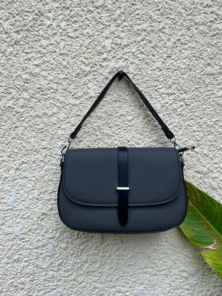 Sac bandoulière en simili cuir