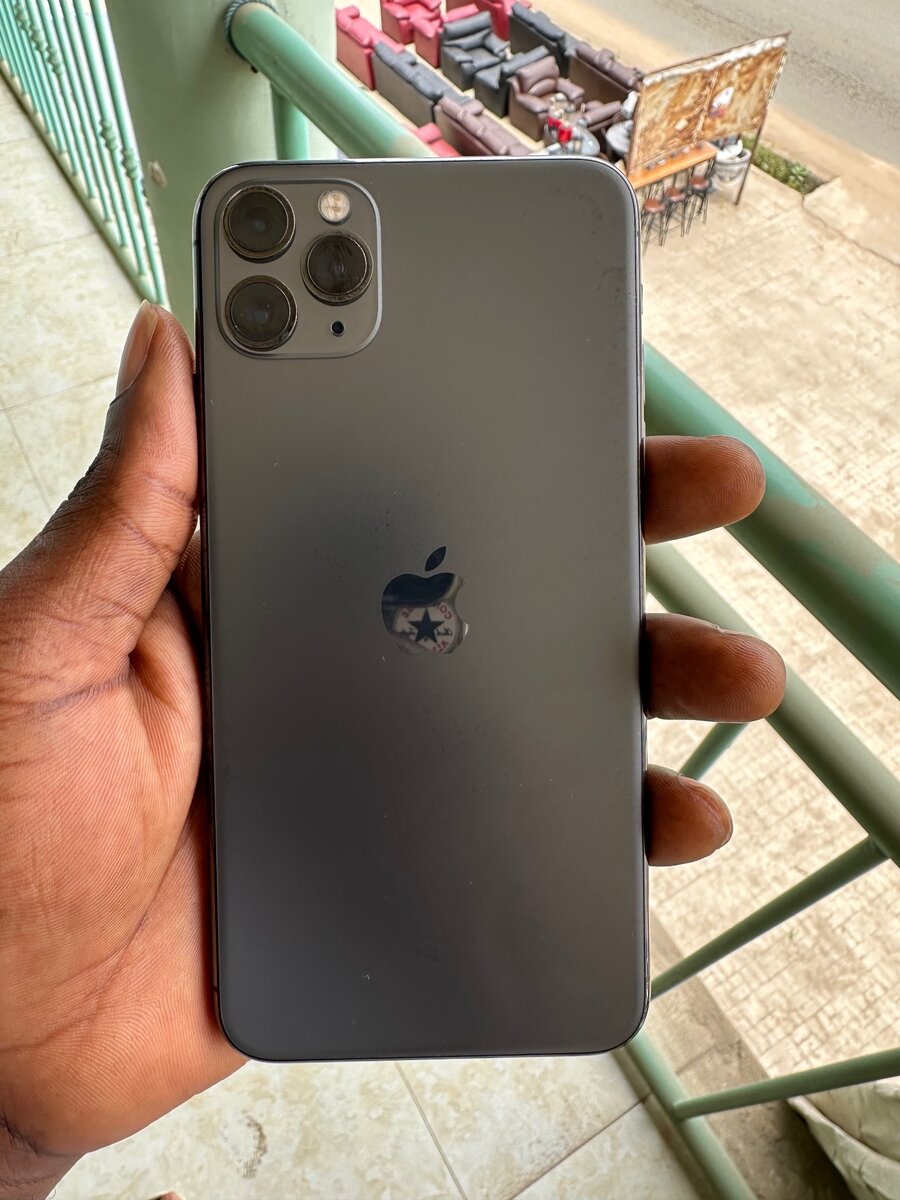 iPhone 11 Pro Max 64gig