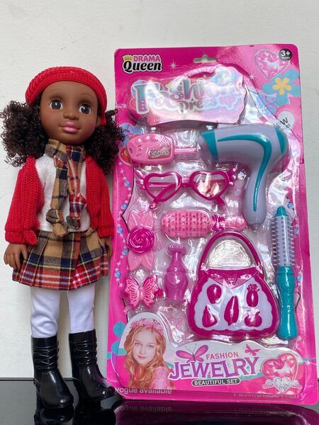 Poupée Mode avec Accessoires