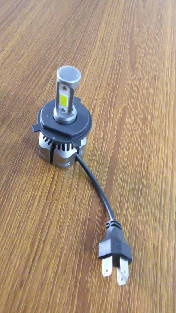 AMPOULE DE VOITURE A REFROIDISSEUR (300 watts/paire)