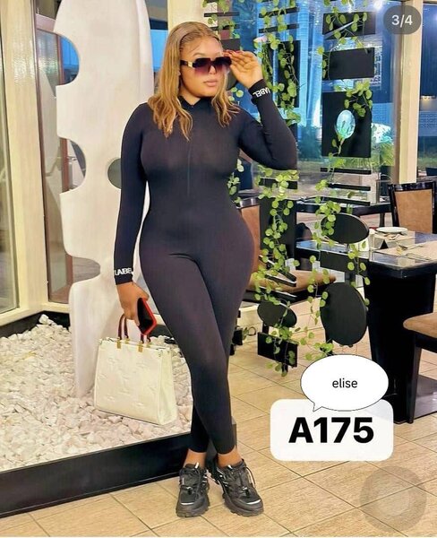 Combinaison élégante noire