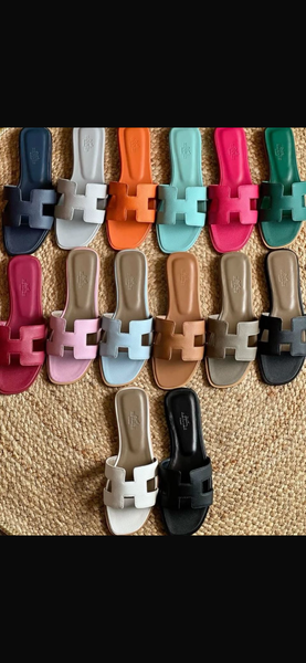 Sandales plates colorées