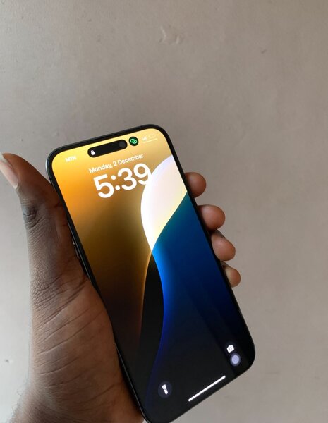 iPhone 14promax max 256gig bh89 eSIM unlocked 11k negotiable