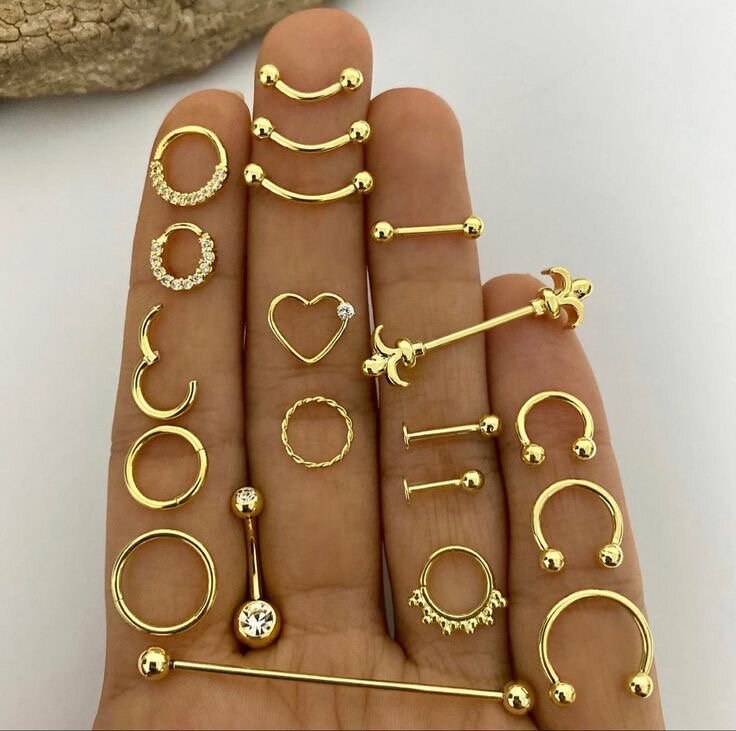 Anneaux de nez en or élégants