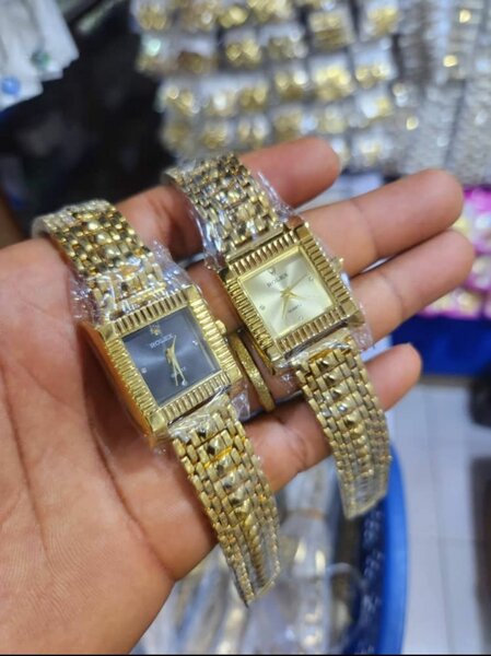 Elegant Gold Wristwatch Duo