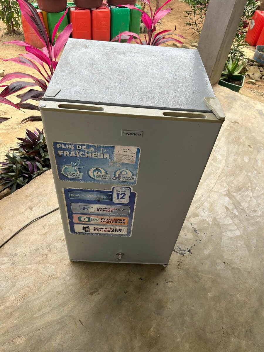 Mini réfrigérateur compact