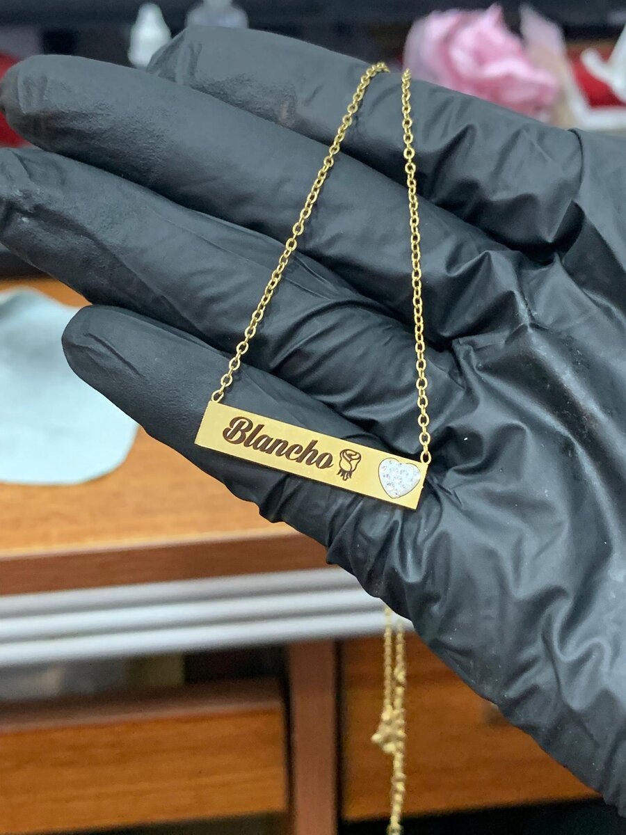 Collier personnalisé en acier