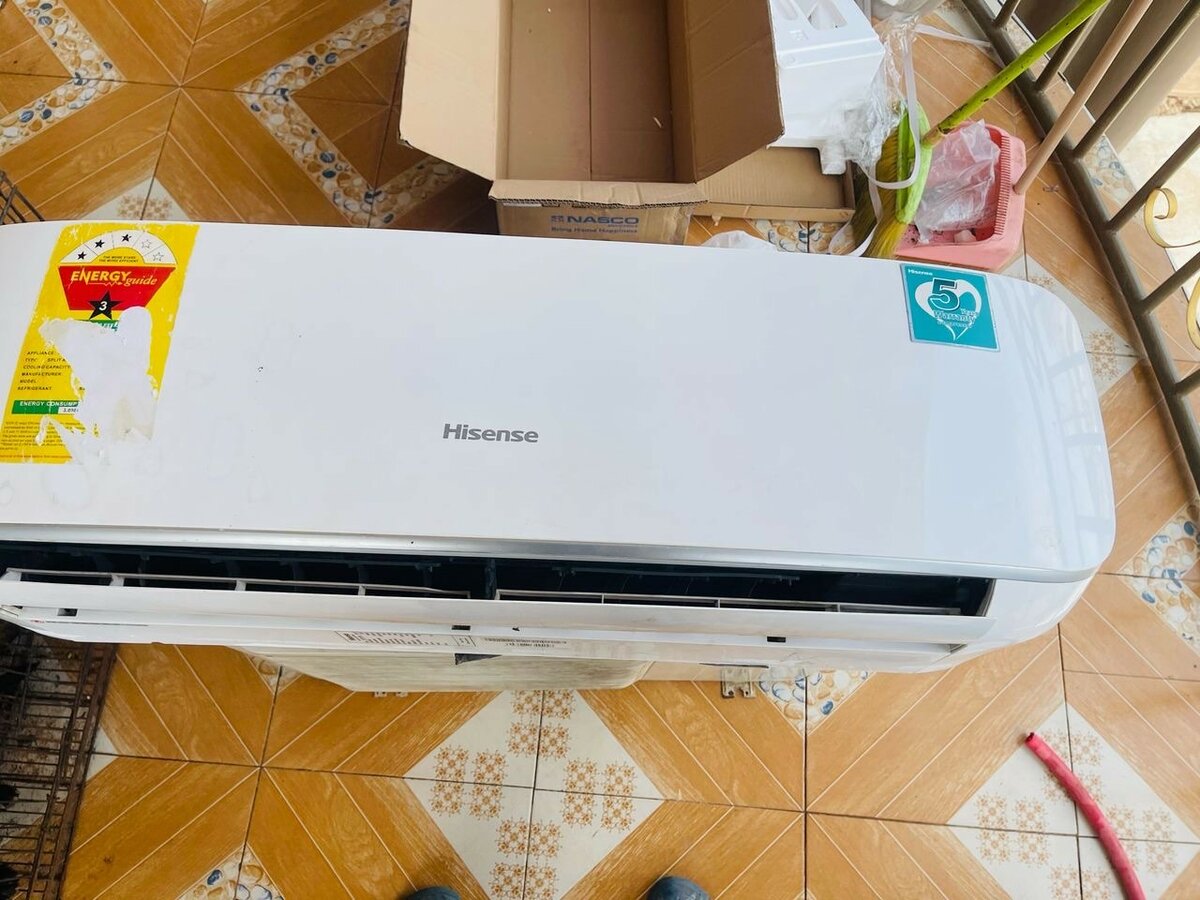 His sense 2.5hp air conditione