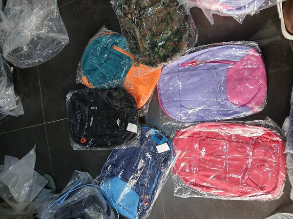 Sac à dos multicolore pratique