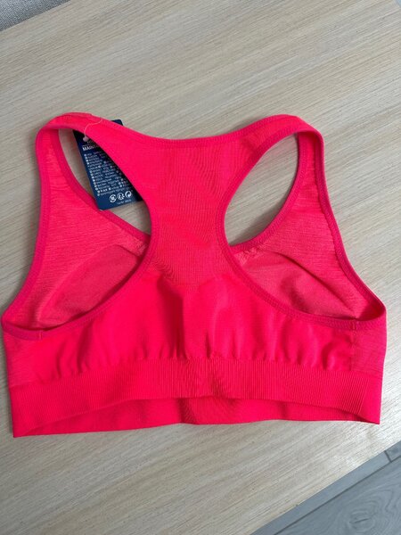 Спортивный топ