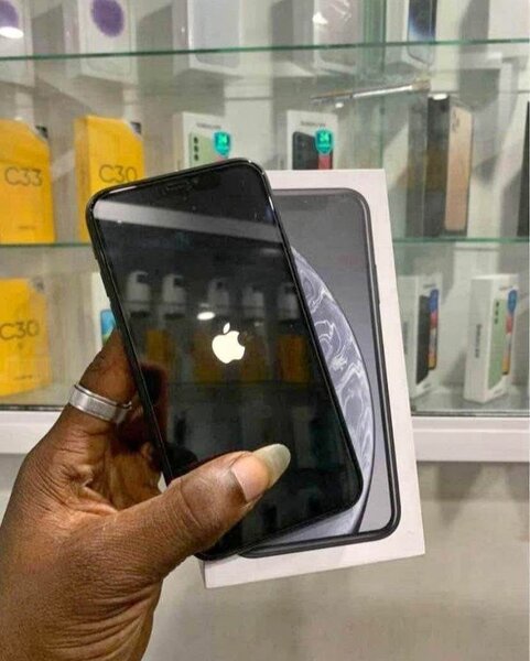 Iphone xr simple 64GO
