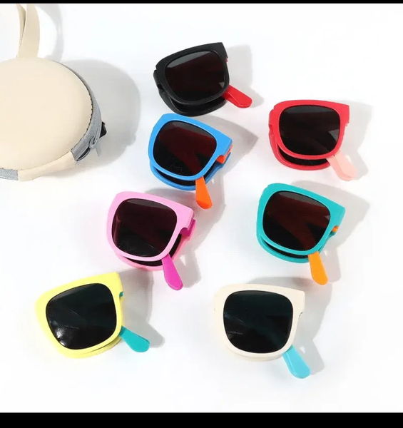 LUNETTES DE SOLEIL ENFANTS, Garçons/ Filles avec étui