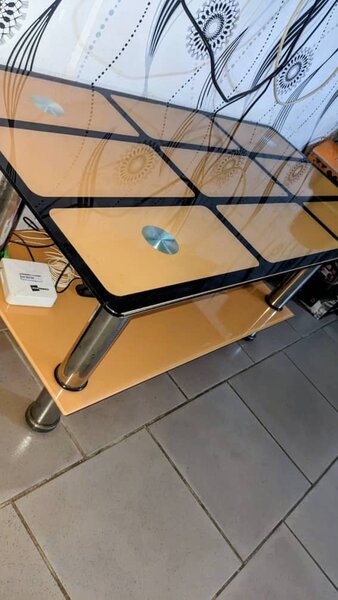 Table basse moderne en verre